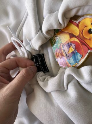 Sudadera blanca con estampado