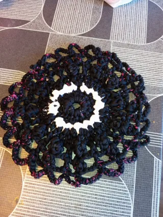 Salvamanteles redondo crochet distintos colores