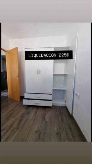 Ultimi armadi in offerta! Scopri la nostra selezione esclusiva di armadi, progettati per ottimizzare lo spazio e portare eleganza alla tua casa.