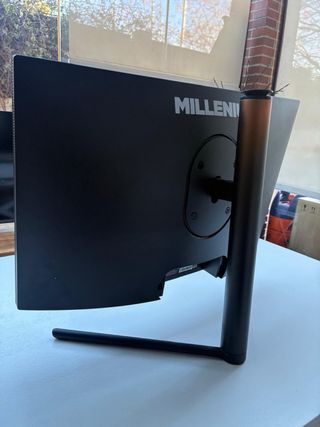 Pantalla Minellium Negra