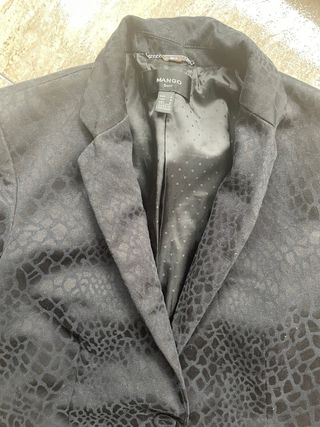 Americana Mango Negra Mujer