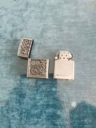 Zippo Made in USA con diseño de engranajes