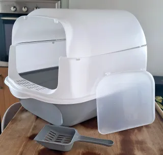 Transportín para gato o perro pequeño y Arenero.