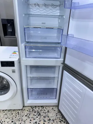 Lavadora LG y Nevera Beko con Garantia