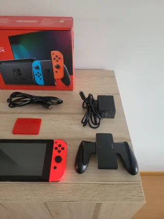 Nintendo Switch come nuova + Accessori
