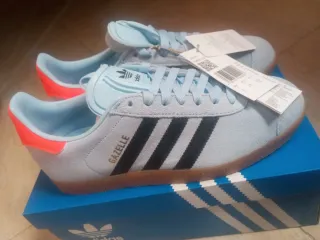 Zapatillas Adidas Talla 37 1/3 Azul y Naranja