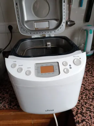 Panificadora Ufesa PN5000, 650w, capacidad: 1000g,
