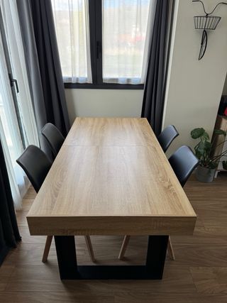 Mesa de comedor extensible y 4 sillas conjunto