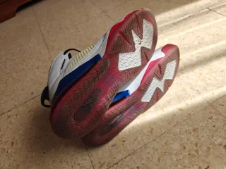 Zapatillas Nike Jordan Mars 270 Blancas Rojas