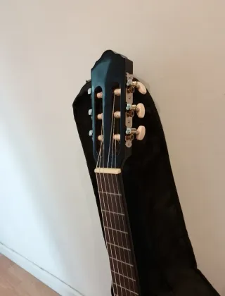 Guitarra Navarra para niños + funda