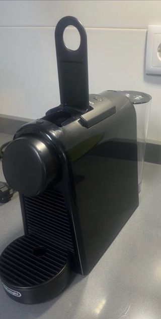 Cafetera Nespresso DeLonghi Negra