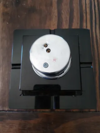 Encendedor y cenicero de acero inoxidable