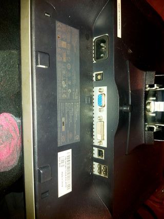 Monitor Dell Ultrasharp 1901FP 19 TFT USB