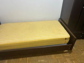 2 Camas 90x180  con somier y colchones con forro