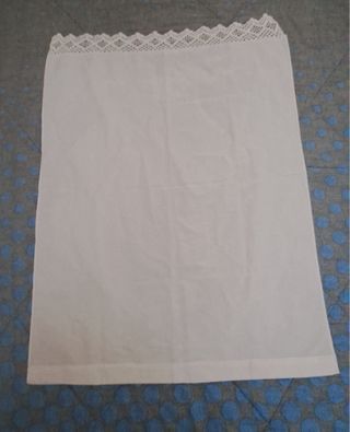 Tovagliette in tessuto bianco e rosa