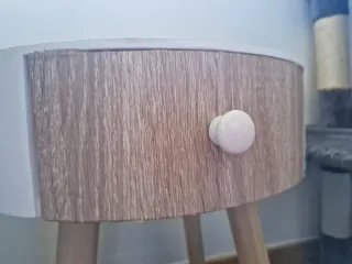 2 Mesitas de noche redonda con cajón