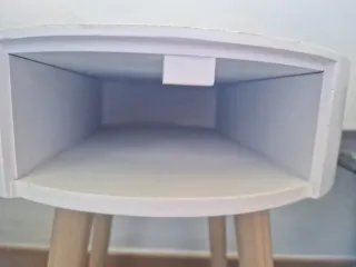 2 Mesitas de noche redonda con cajón