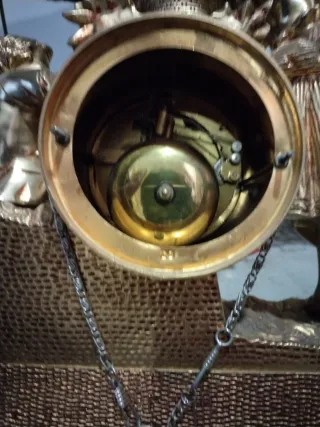 Reloj de sobremesa antiguo de bronce