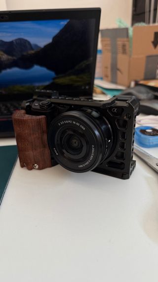 Sony A6400 + Obiettivo 16-50mm