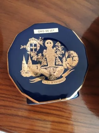 Plato decorativo azul Oro de Ley