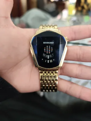 Reloj BINBOND dorado