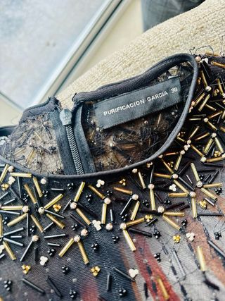 Vestido Negro Tul Pedrería Purificación Garcia