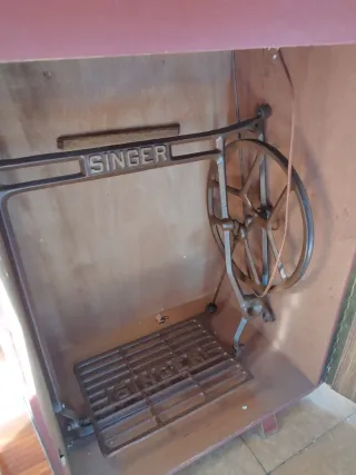 Máquina de coser Singer antigua