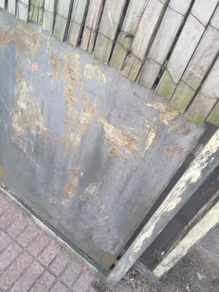 Puertas de patio de madera y metal