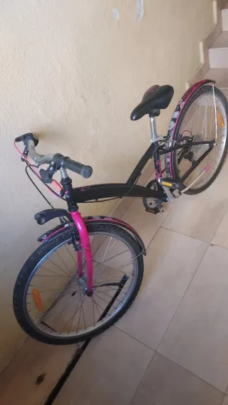 Bicicleta 24 Negra y Rosa