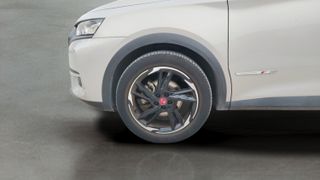 DS DS7 Crossback BlueHDi 130 DE Performance Line AT 96 kW (130 CV)