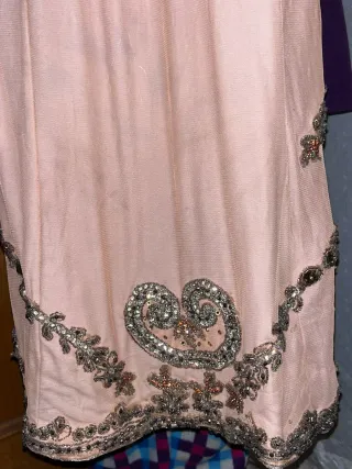 Vestido de fiesta pedrería dorado y rosa