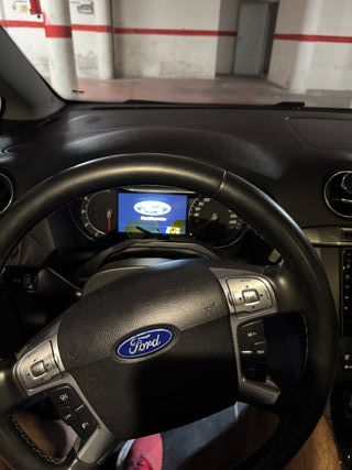 Ford S-MAX 2011