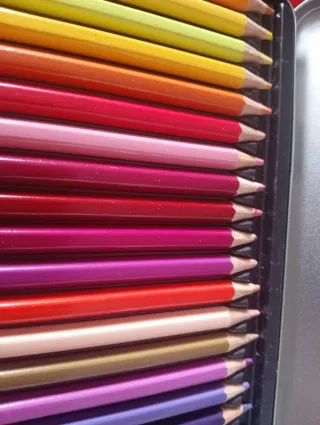 Scatola metallica Stabilo Aquacolor con 36 matite