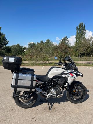 Benelli TRK 502X + maletas - 19.500 km