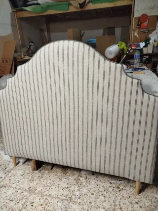 Cabecero tapizado beige y verde