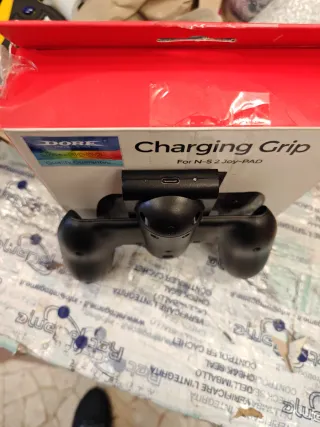 DOBE Charging Grip per Joy-Con Switch
