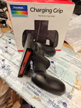 DOBE Charging Grip per Joy-Con Switch