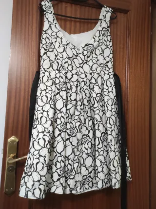 Vestido de fiesta blanco y negro