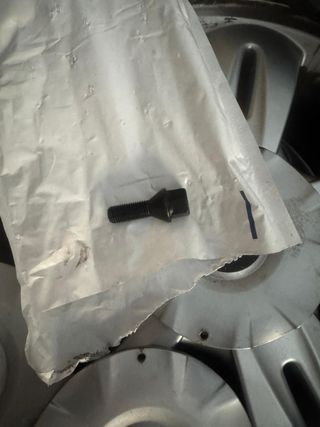 Llantas Mini One D con todos sus extras.