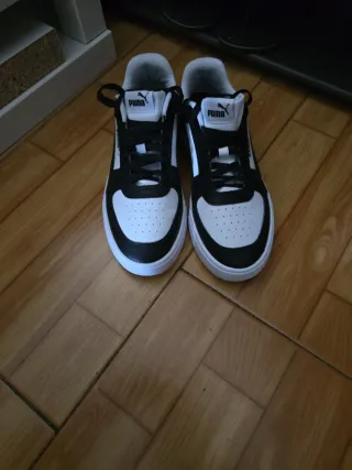 Zapatillas Puma altas blancas y azules