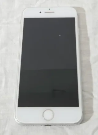 iPhone 8 64GB Plata - Batería 100% - Buen estado