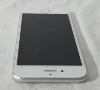iPhone 8 64GB Plata - Batería 100% - Buen estado