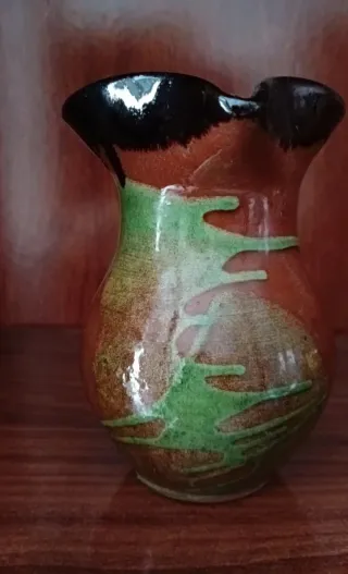 Jarra de cerámica pequeña