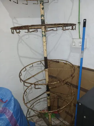 Maquinaria para calzado, Cola.