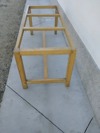 Estructura de madera para mesa