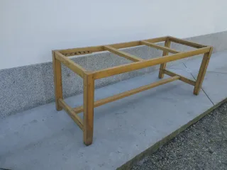 Estructura de madera para mesa