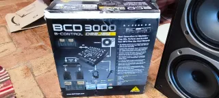 Controladora DJ Behringer BCD3000