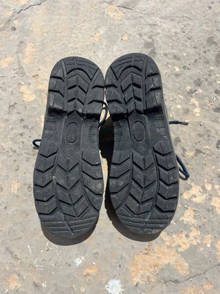 Botas de trabajo negras y azules