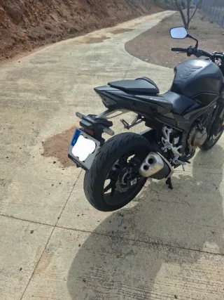 Honda CB500F  2023 (6.300km)