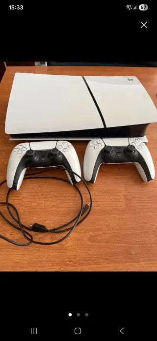 Consola PlayStation 5 con 2 mandos